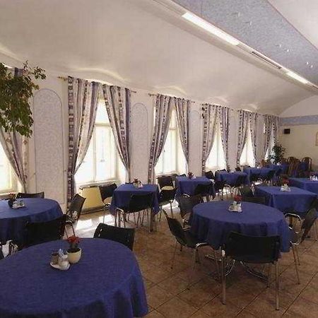 Hostel Junior Prague Ngoại thất bức ảnh