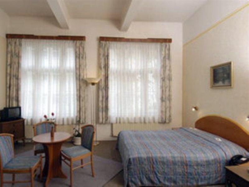 Hostel Junior Prague Ngoại thất bức ảnh
