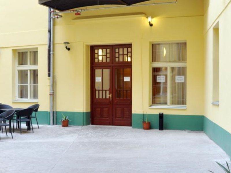 Hostel Junior Prague Ngoại thất bức ảnh